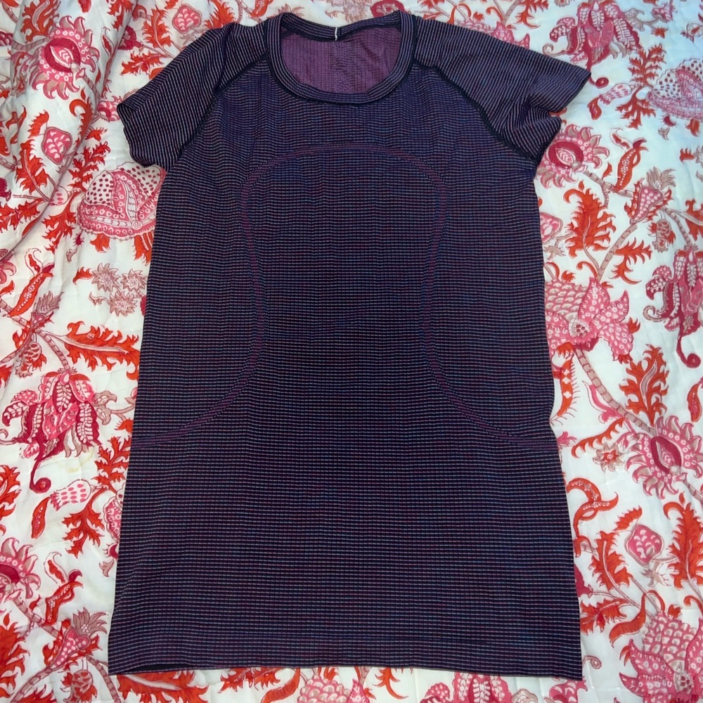 Lululemon swiftly tee size 8